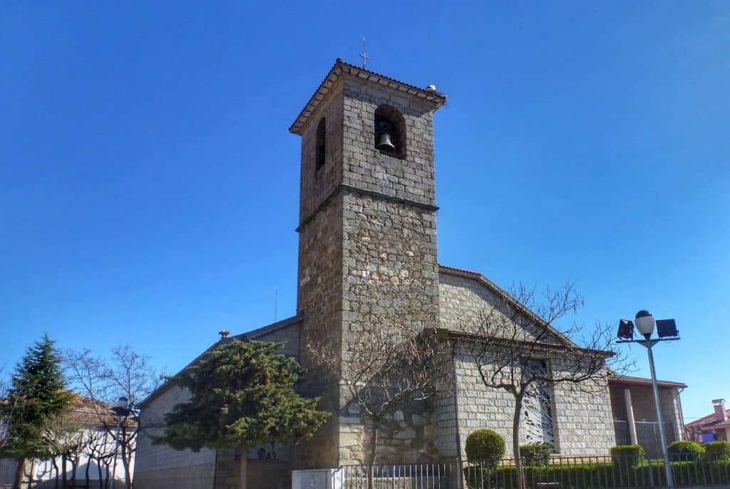 Iglesia de la Santísima Trinidad sotillo de la adrada