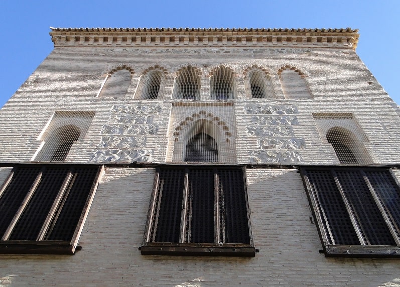 que-visitar-en-toledo-en-un-dia-Sinagoga-del-Tránsito-1