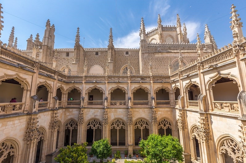 que-vsitar-en-toledo-en-un-dia-monasterio-de-san-juan-de-los-reyes