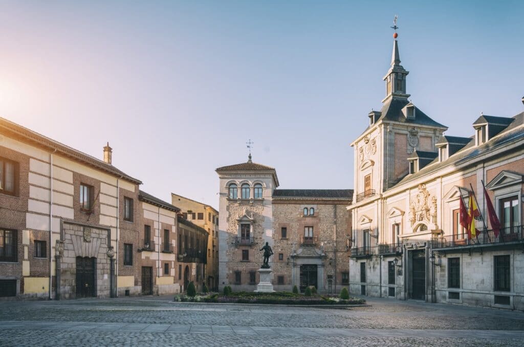 plaza de la villa madrid