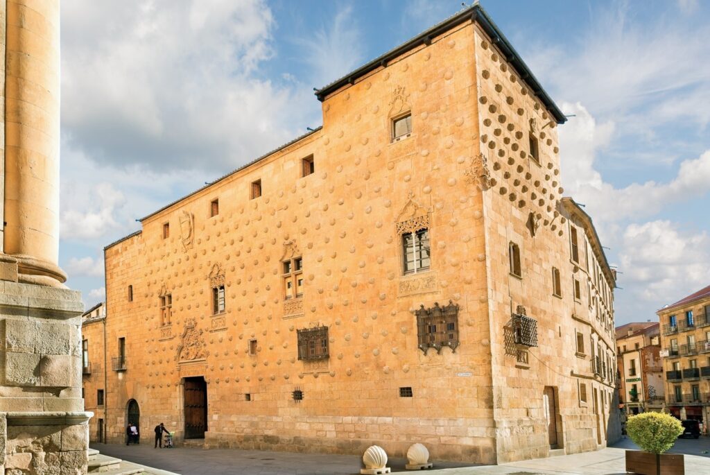 casa de las conchas salamanca